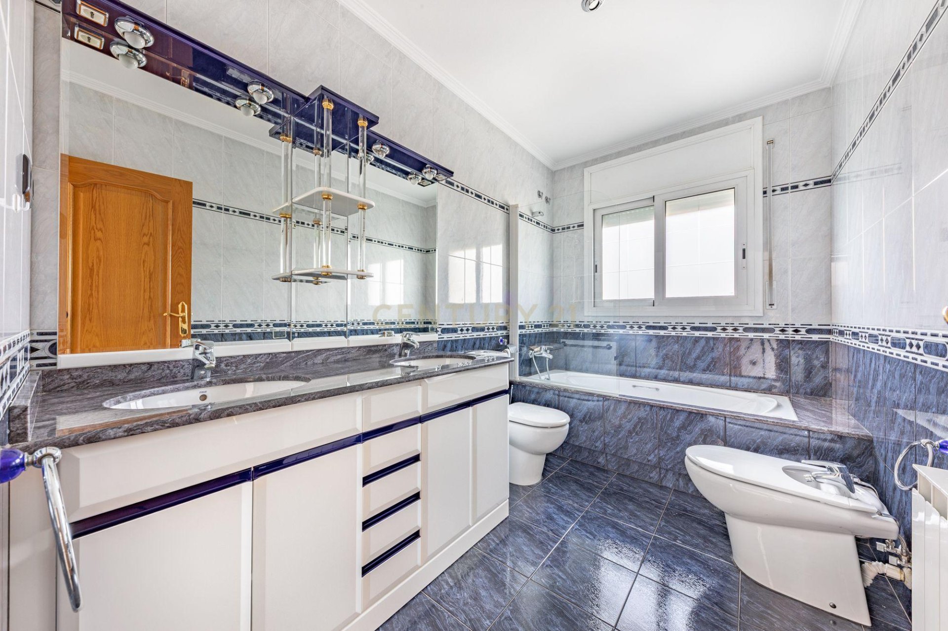 House in Sentmenat, Barcelona, Spanien 6 Schlafzimmer, 245 m2 Nr. 168070