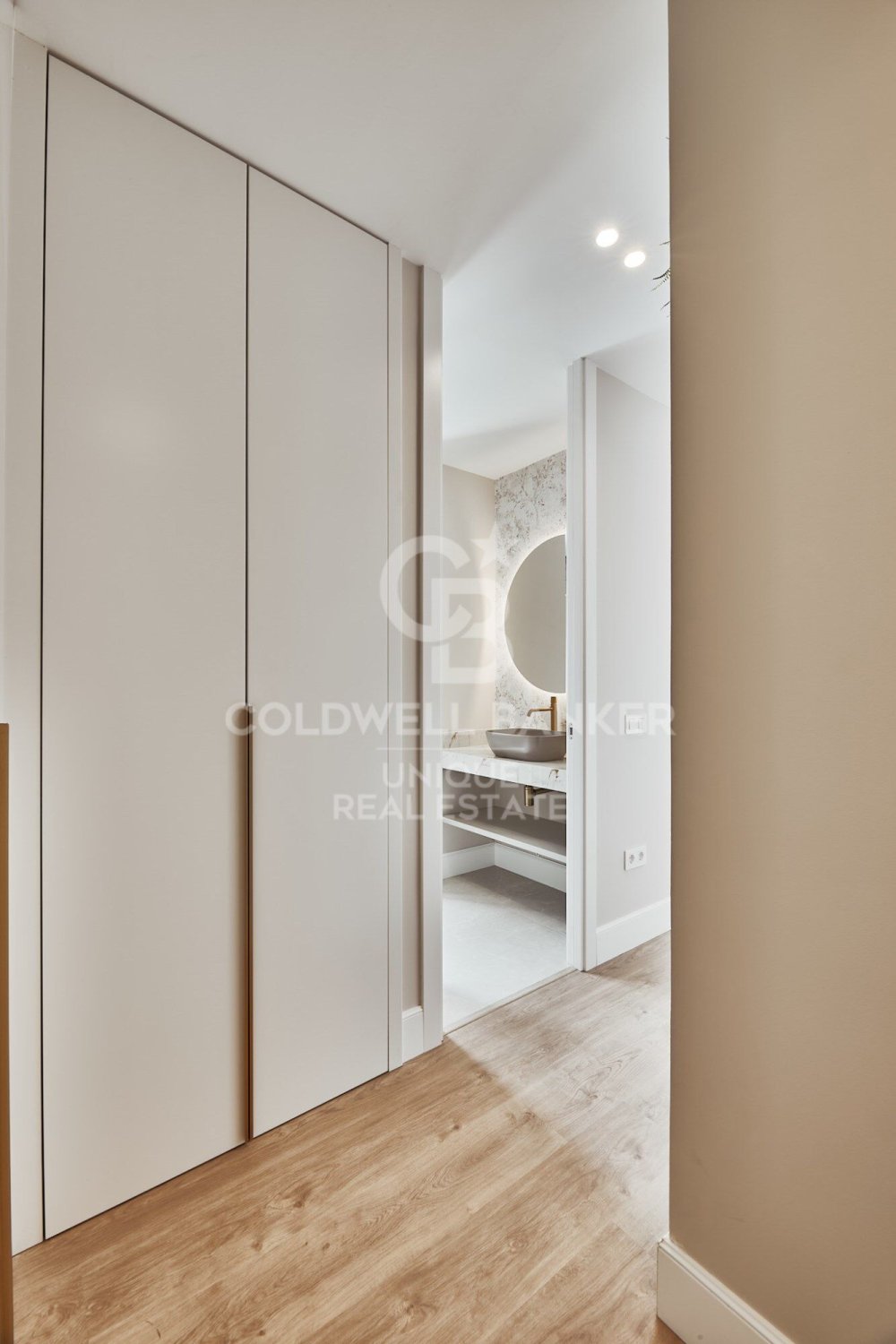 Apartment à Madrid, Espagne 3 chambres, 132 m2 No. 178743