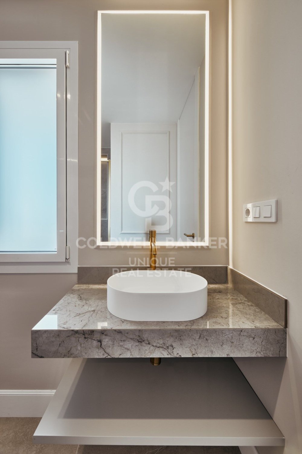 Apartment à Madrid, Espagne 3 chambres, 132 m2 No. 178743