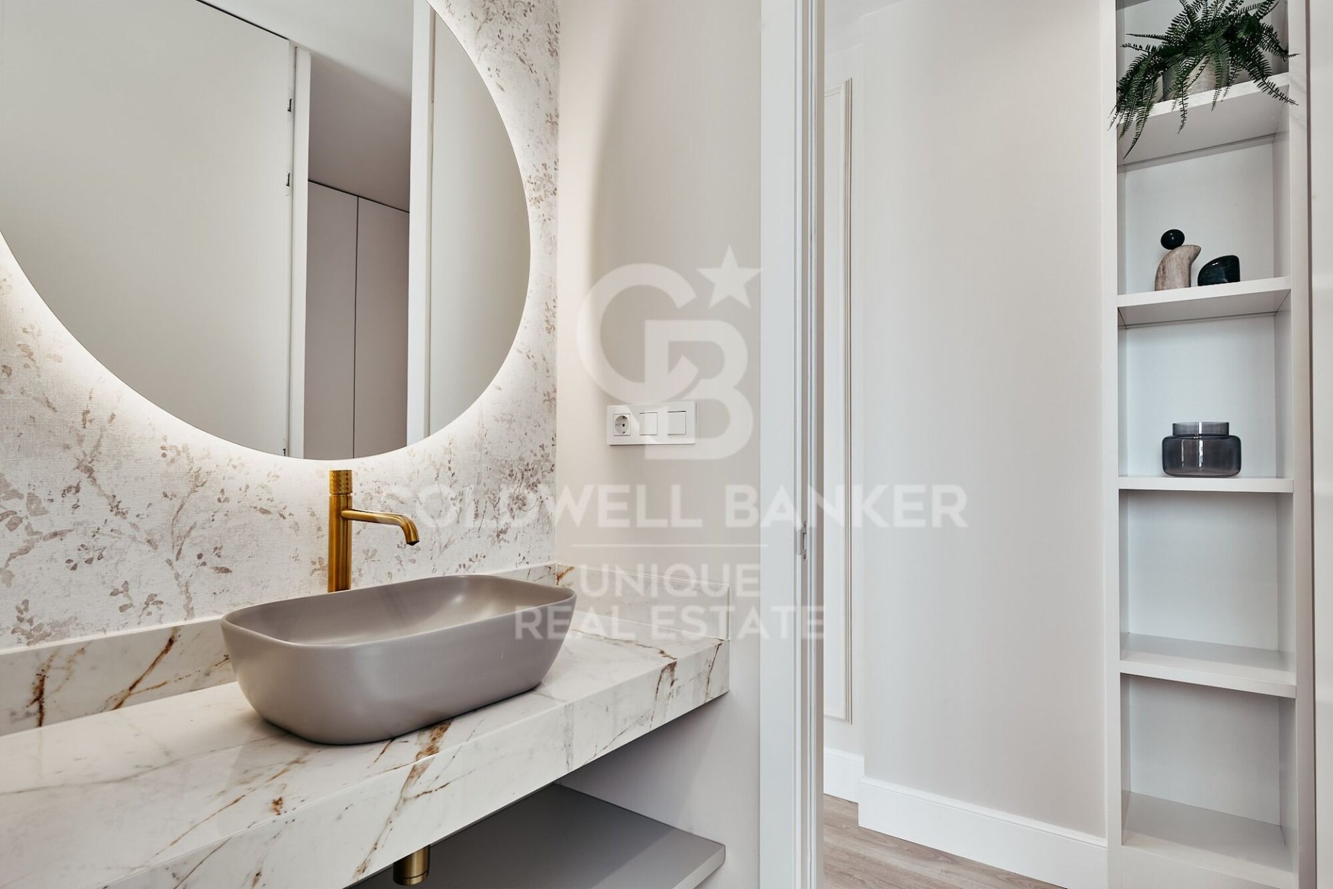 Apartment à Madrid, Espagne 3 chambres, 132 m2 No. 178743