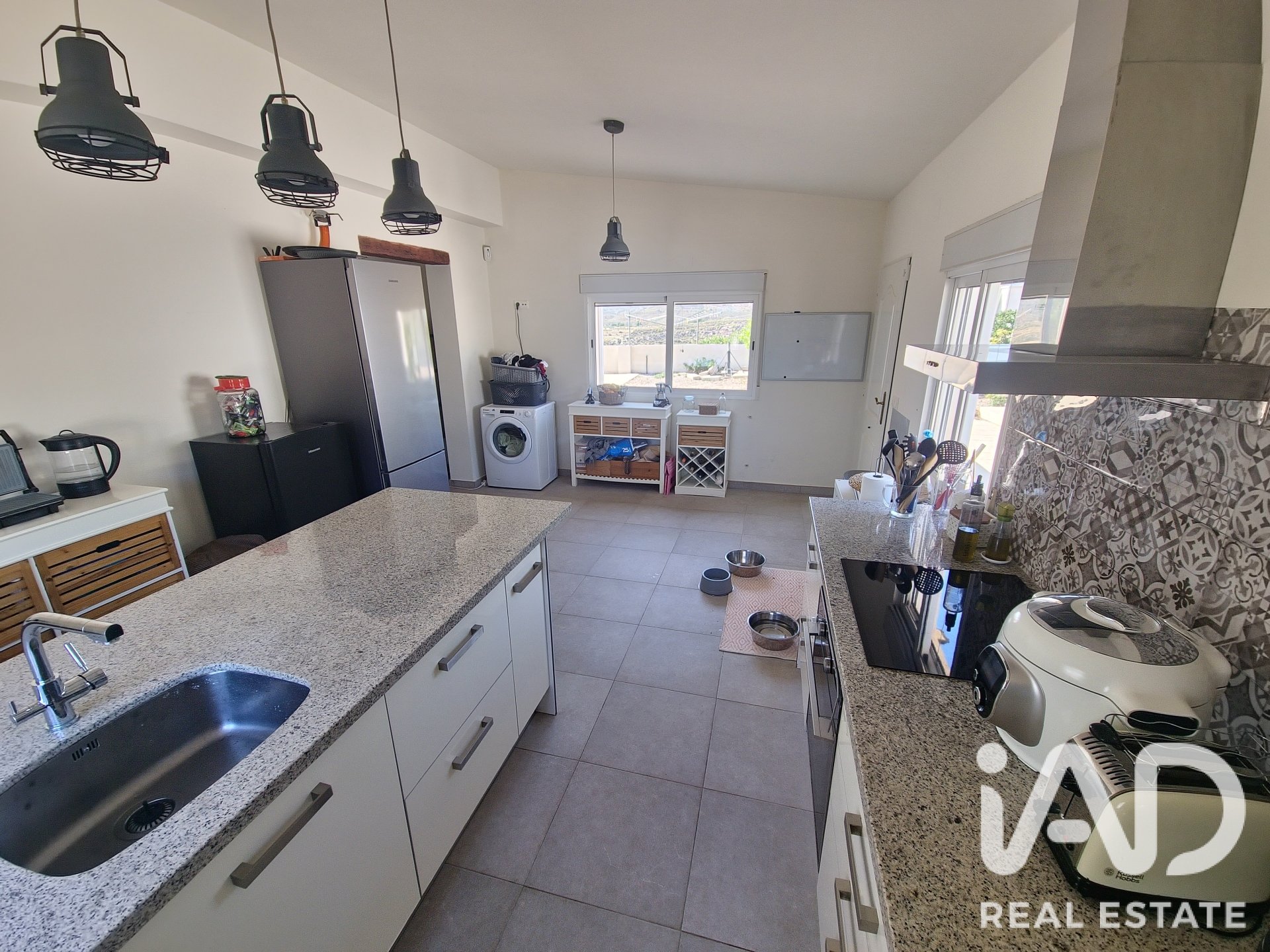 House in Busot, Alicante, Spain 5 bedrooms, 283 sq.m. No. 187993