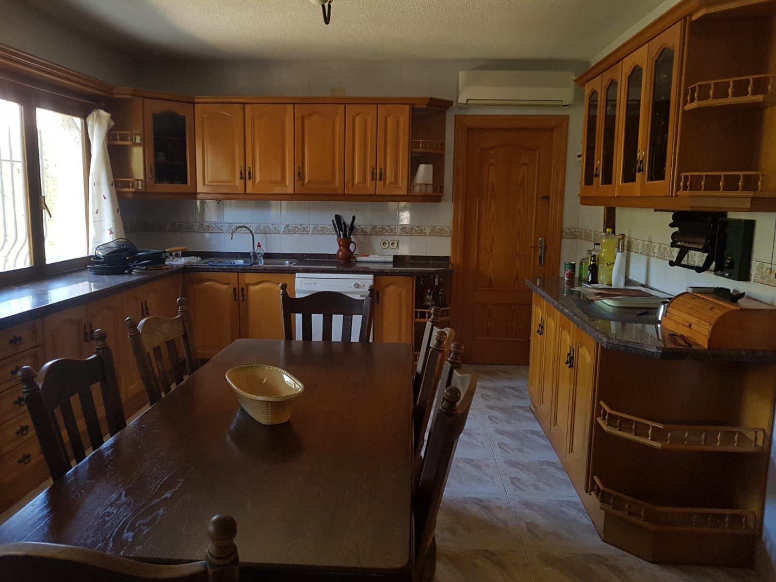 Casa a Benidorm, Alicante, Spagna 5 camere da letto, 475 mq. N° 95803