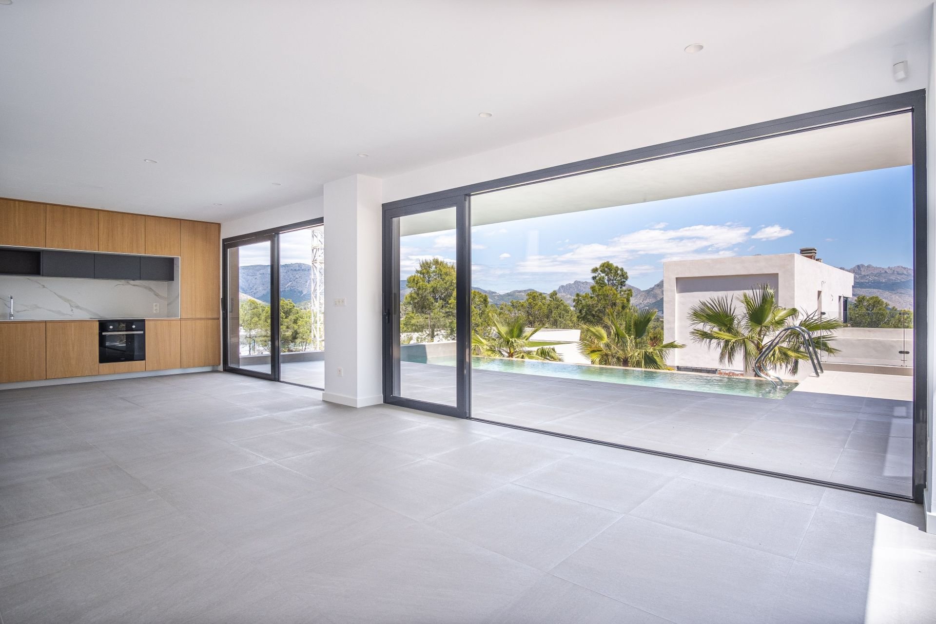 Hus i Polop, Alicante, Spanien 3 sovrum, 204 kvm. Nr. 95802