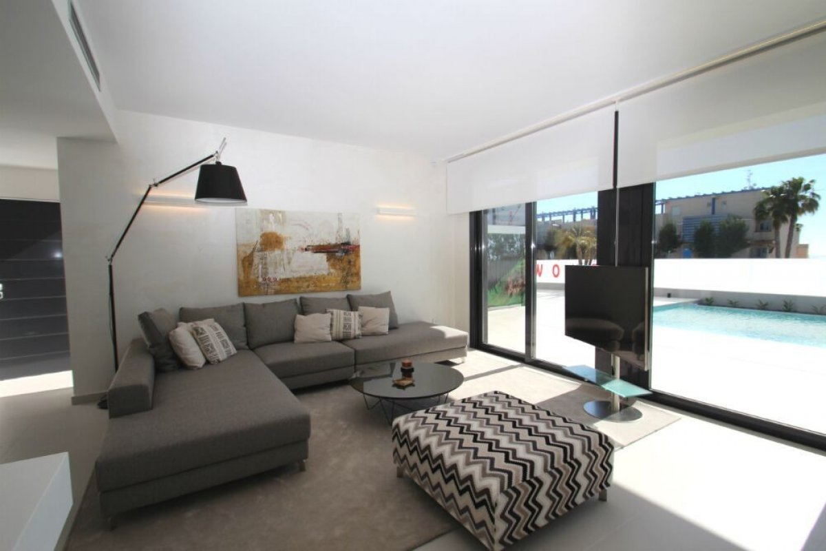 Villa à La Zenia, Alicante, Espagne 197 m2 No. 164973