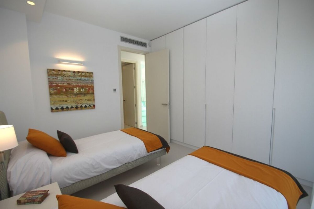 Villa à La Zenia, Alicante, Espagne 197 m2 No. 164973