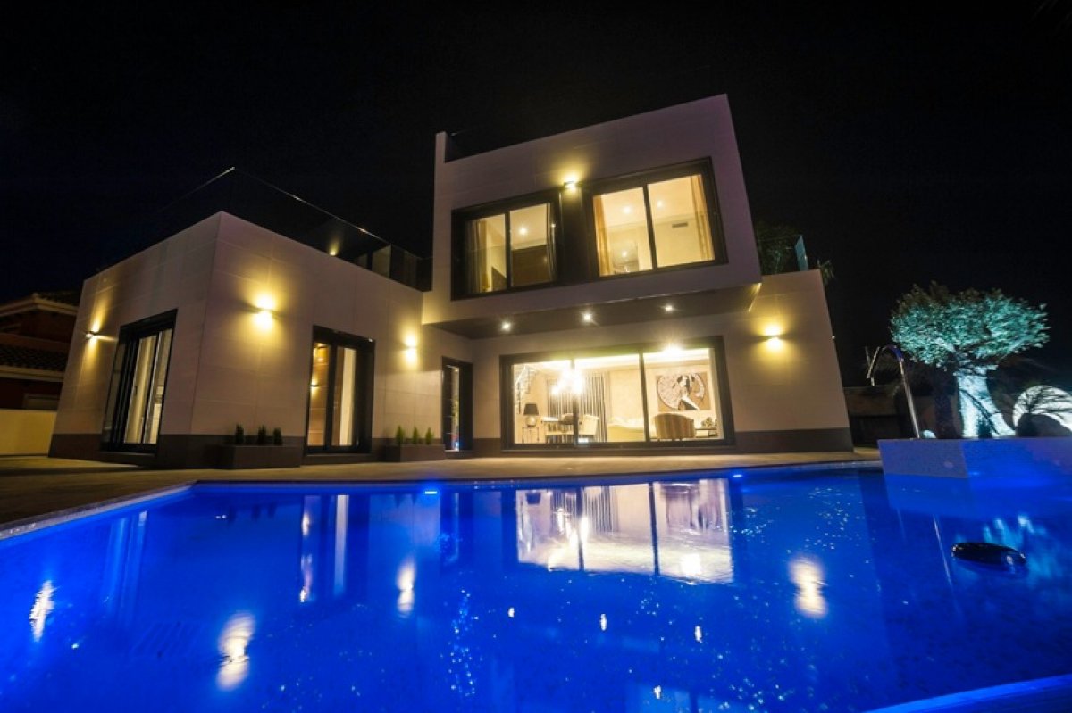 Villa en La Zenia, Alicante, España 157 m2 No. 164972