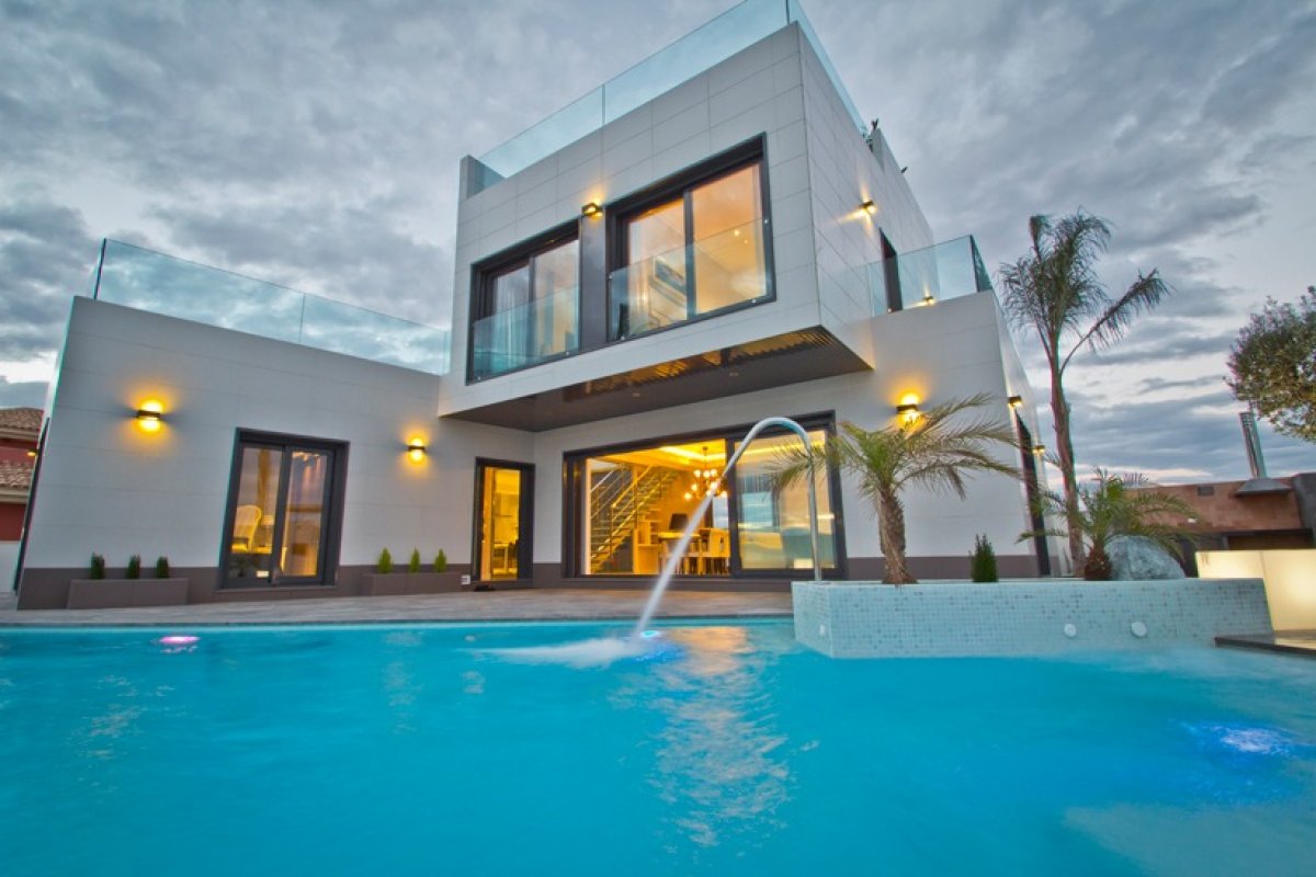Villa en La Zenia, Alicante, España 157 m2 No. 164972