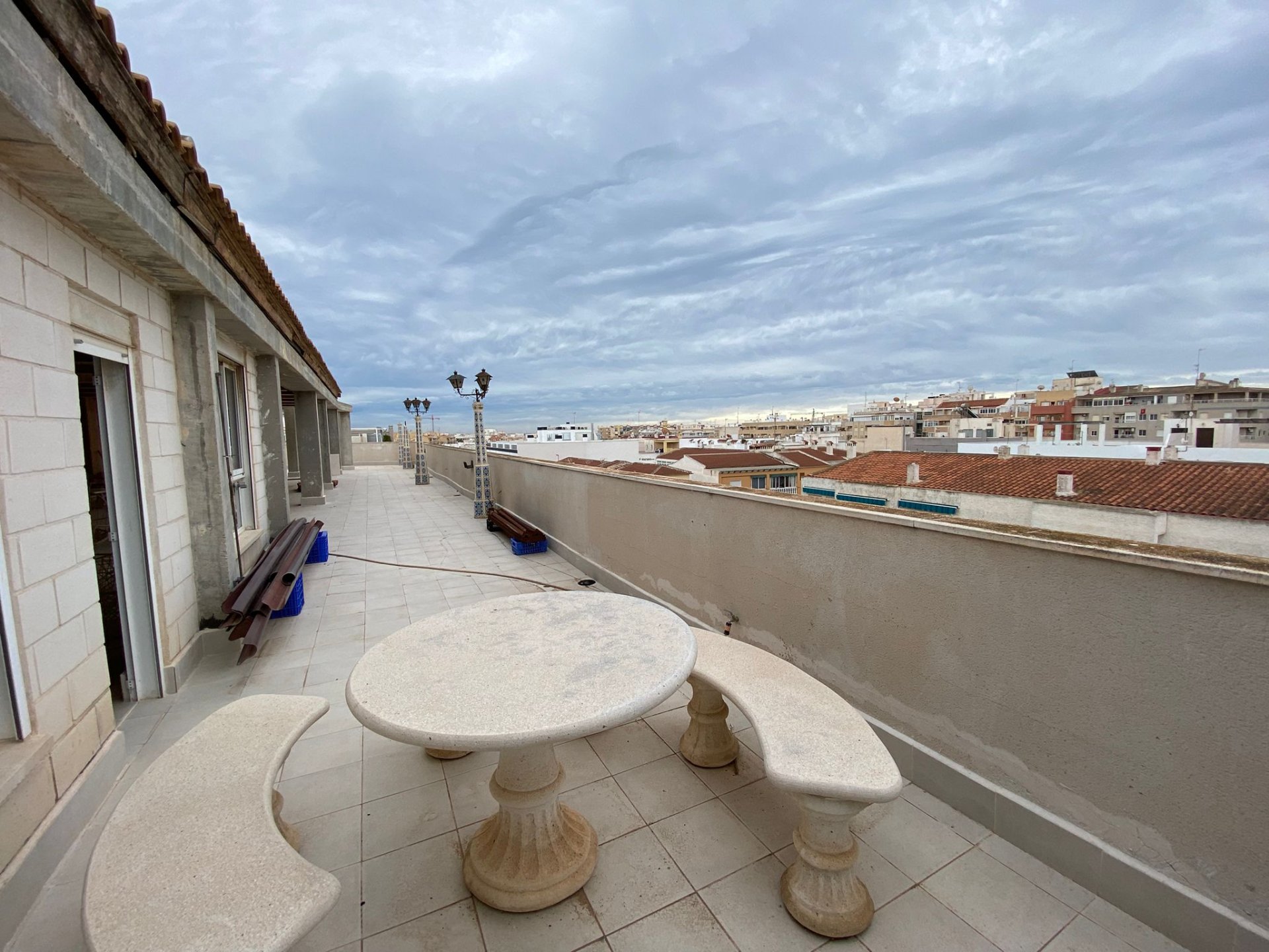 Apartment à Torrevieja, Alicante, Espagne 2 chambres, 195 m2 No. 146393
