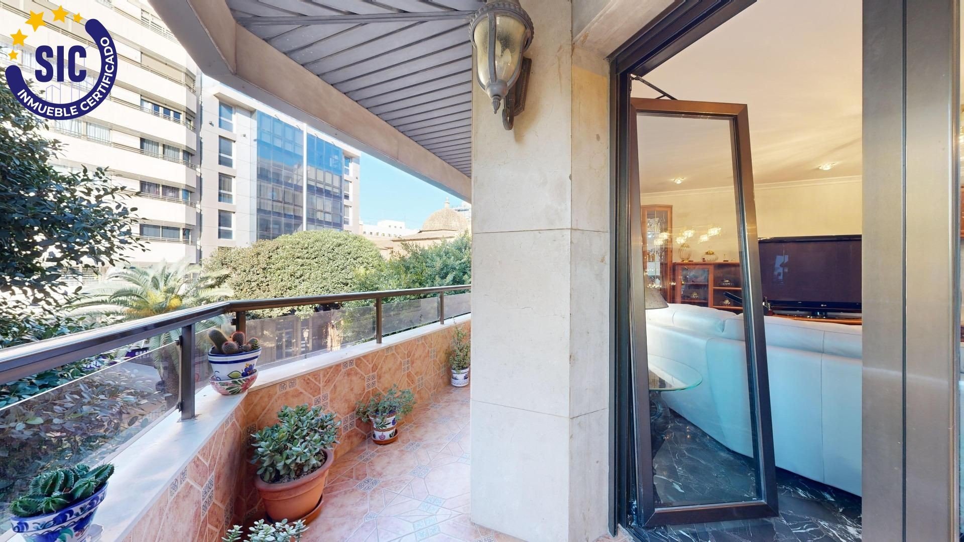 Wohnung in Valencia, Spanien 3 Schlafzimmer, 165 m2 Nr. 133340