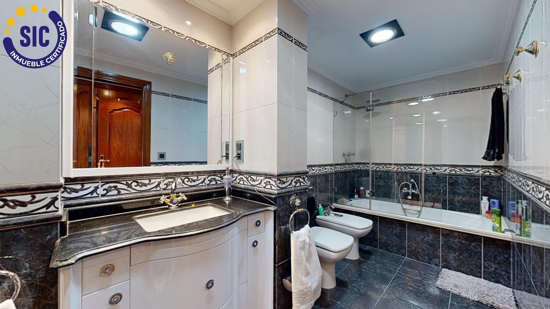 Wohnung in Valencia, Spanien 3 Schlafzimmer, 165 m2 Nr. 133340
