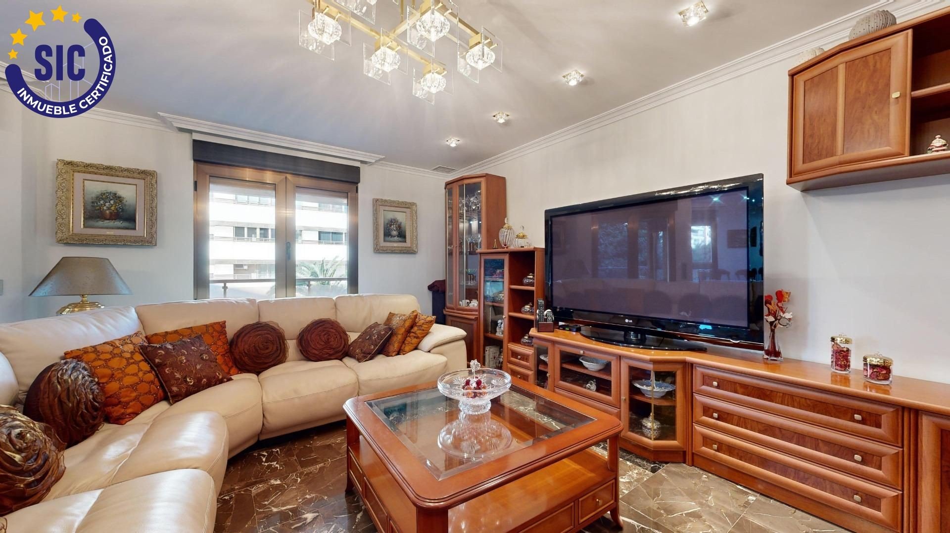 Wohnung in Valencia, Spanien 3 Schlafzimmer, 165 m2 Nr. 133340