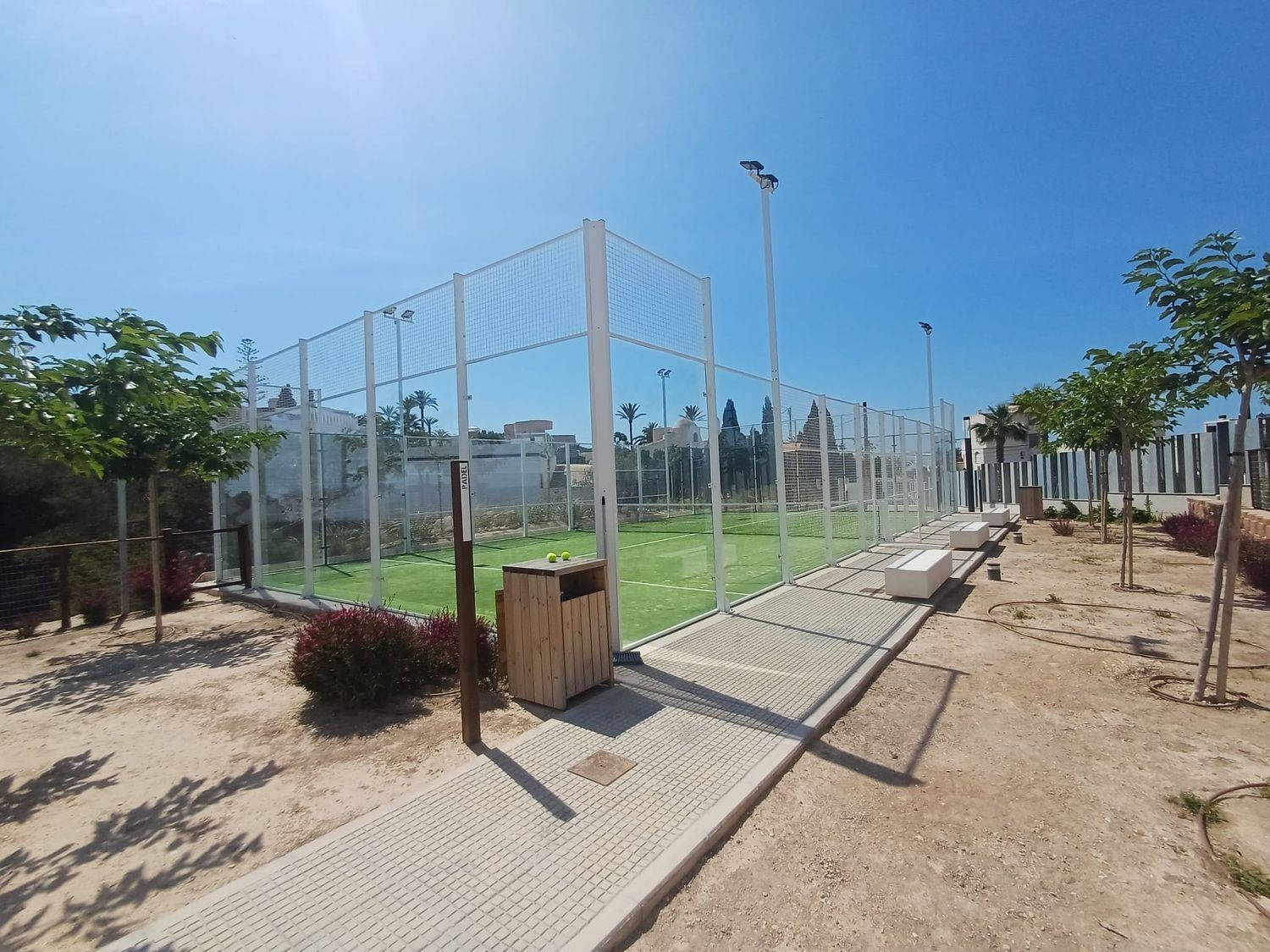 Tvåvåningslägenhet i Villajoyosa, Alicante, Spanien 3 sovrum, 199 kvm. Nr. 133337