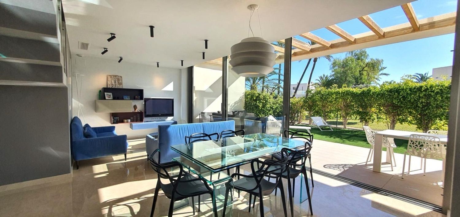 Huvila Villajoyosa, Alicante, Espanja 3 makuuhuonetta, 181 m2 No. 133338