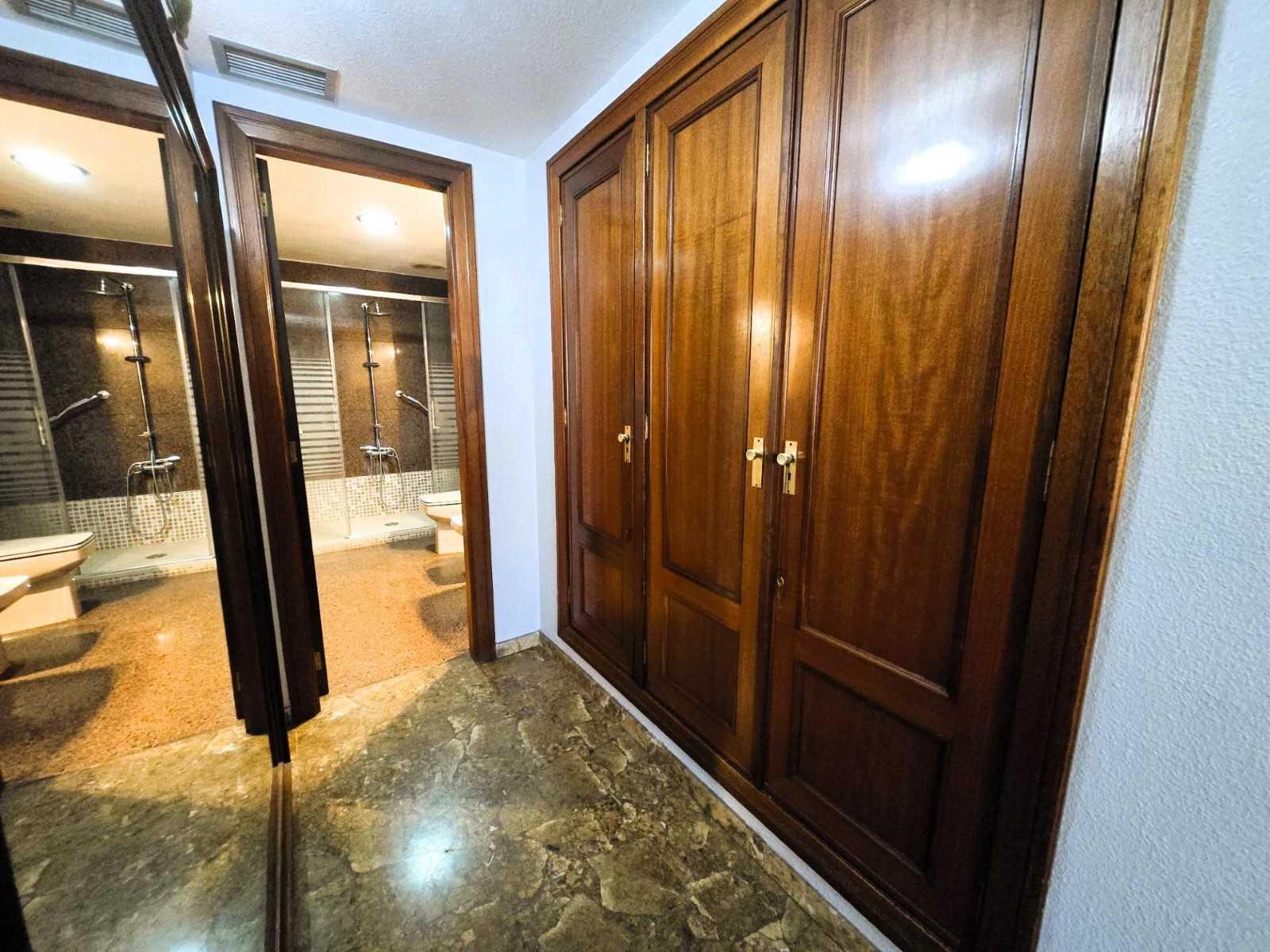Apartment à Valencia, Espagne 1 chambre, 60 m2 No. 133339