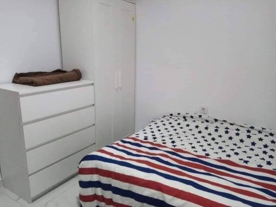 Wohnung in Valencia, Spanien 4 Schlafzimmer, 86 m2 Nr. 133335