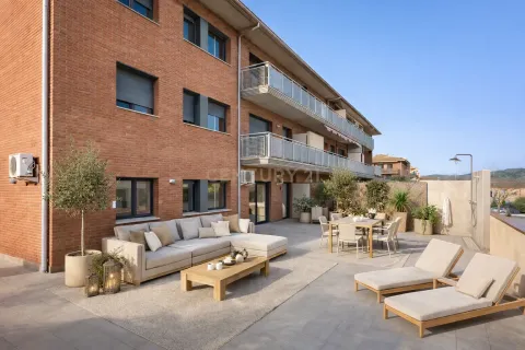 Dzīvoklis Sant Celoni, Barcelona, Spānijā 3 istabas, 125 m2 Nr. 166952