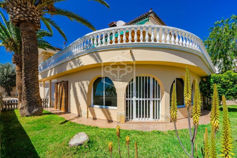 Villa in Arona, Tenerife, Spanien 9 Schlafzimmer, 470 m2 Nr. 111045