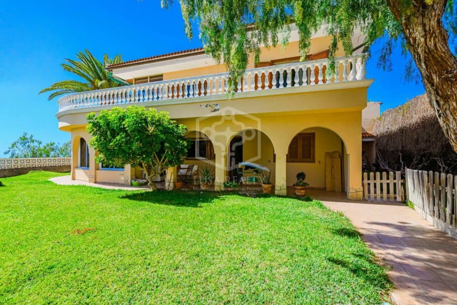 Villa in Arona, Tenerife, Spanien 9 Schlafzimmer, 470 m2 Nr. 111045