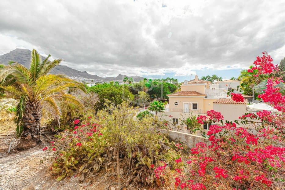 Radhus i Adeje, Tenerife, Spanien 3 sovrum, 272 kvm. Nr. 111047