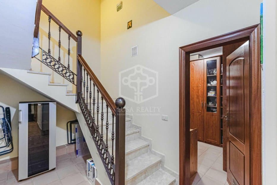 Radhus i Adeje, Tenerife, Spanien 3 sovrum, 272 kvm. Nr. 111047