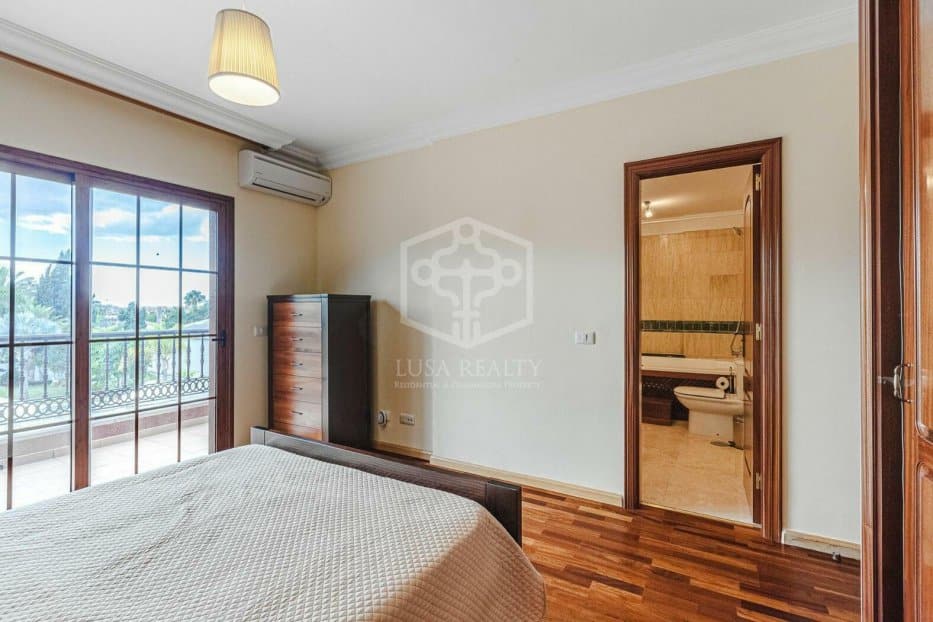 Radhus i Adeje, Tenerife, Spanien 3 sovrum, 272 kvm. Nr. 111047
