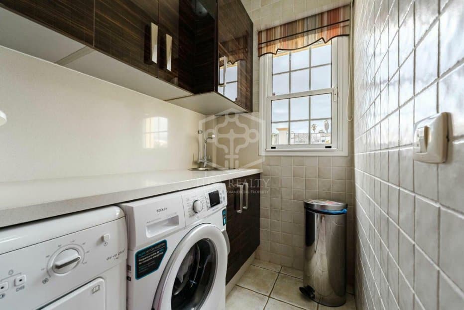Villa à San Miguel de Abona, Tenerife, Espagne 4 chambres, 306 m2 No. 111049