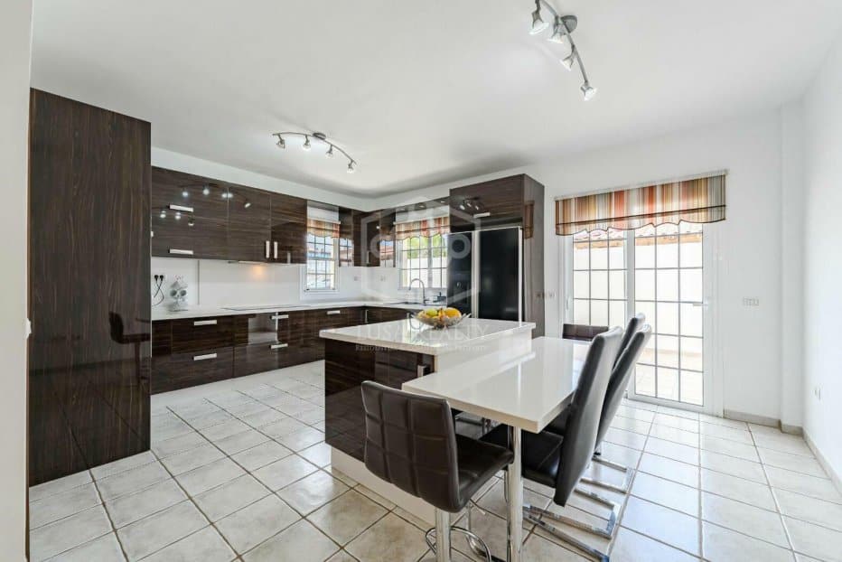 Villa à San Miguel de Abona, Tenerife, Espagne 4 chambres, 306 m2 No. 111049