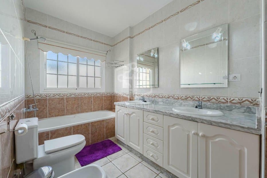 Villa à San Miguel de Abona, Tenerife, Espagne 4 chambres, 306 m2 No. 111049
