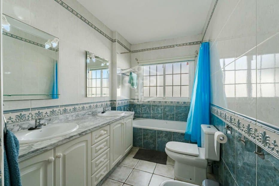 Villa à San Miguel de Abona, Tenerife, Espagne 4 chambres, 306 m2 No. 111049