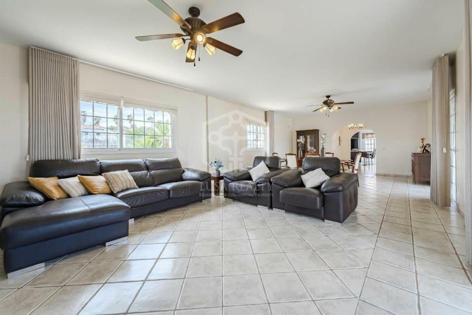 Villa à San Miguel de Abona, Tenerife, Espagne 4 chambres, 306 m2 No. 111049
