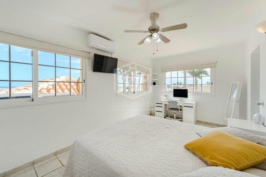 Villa à San Miguel de Abona, Tenerife, Espagne 4 chambres, 306 m2 No. 111049