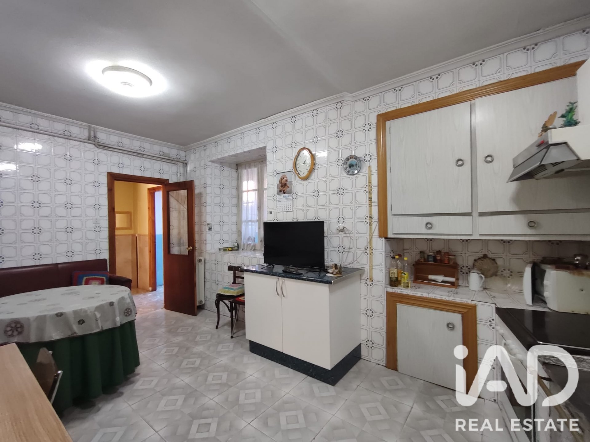 Villa en Luyego, León, España 5 dormitorios, 482 m2 No. 195796