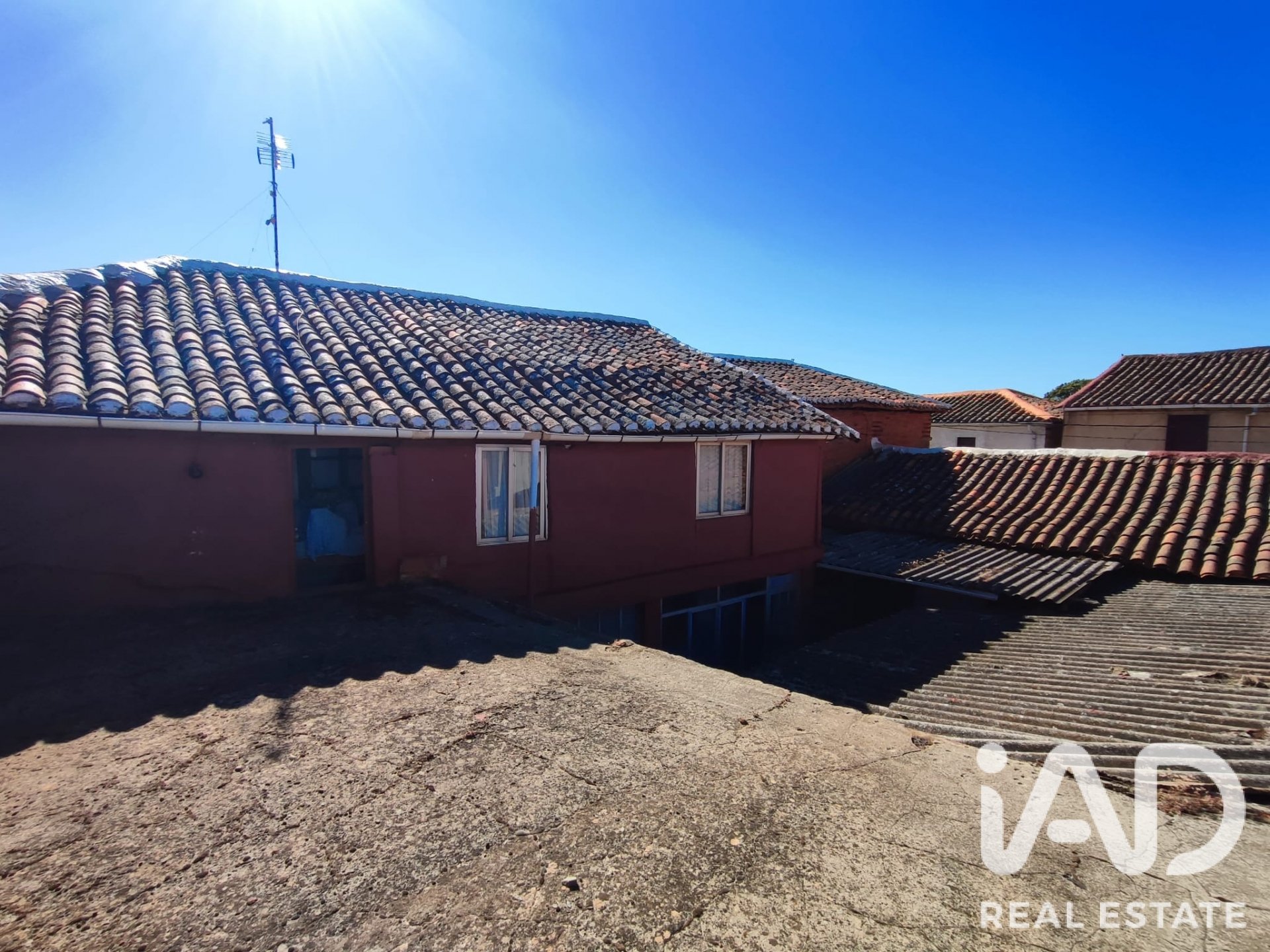 Villa en Luyego, León, España 5 dormitorios, 482 m2 No. 195796