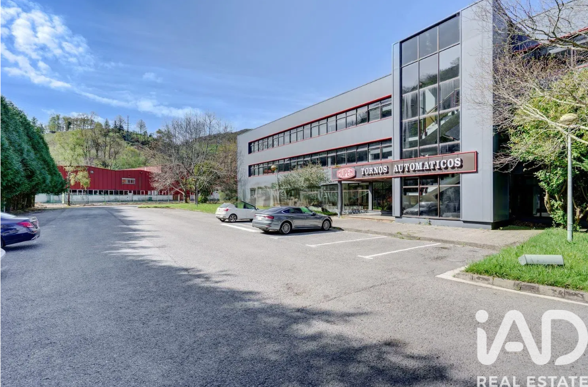 Commercial property à Deba, Gipuzkoa, Espagne 7 chambres, 9072 m2 No. 195797