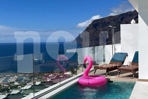 Apartment in Acantilado De Los Gigantes, Tenerife, Spain 2 bedrooms, 135 sq.m. No. 102961