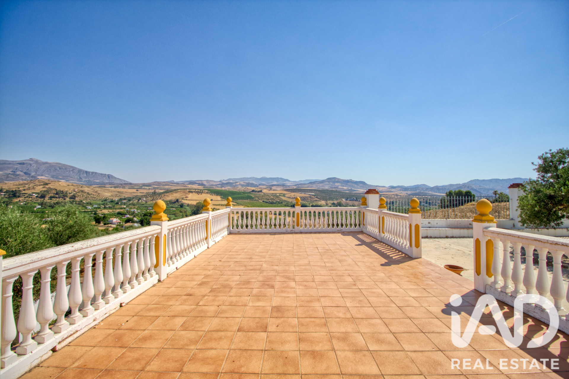 Hus i Alora, Malaga, Spanien 3 sovrum, 1458 kvm. Nr. 187956