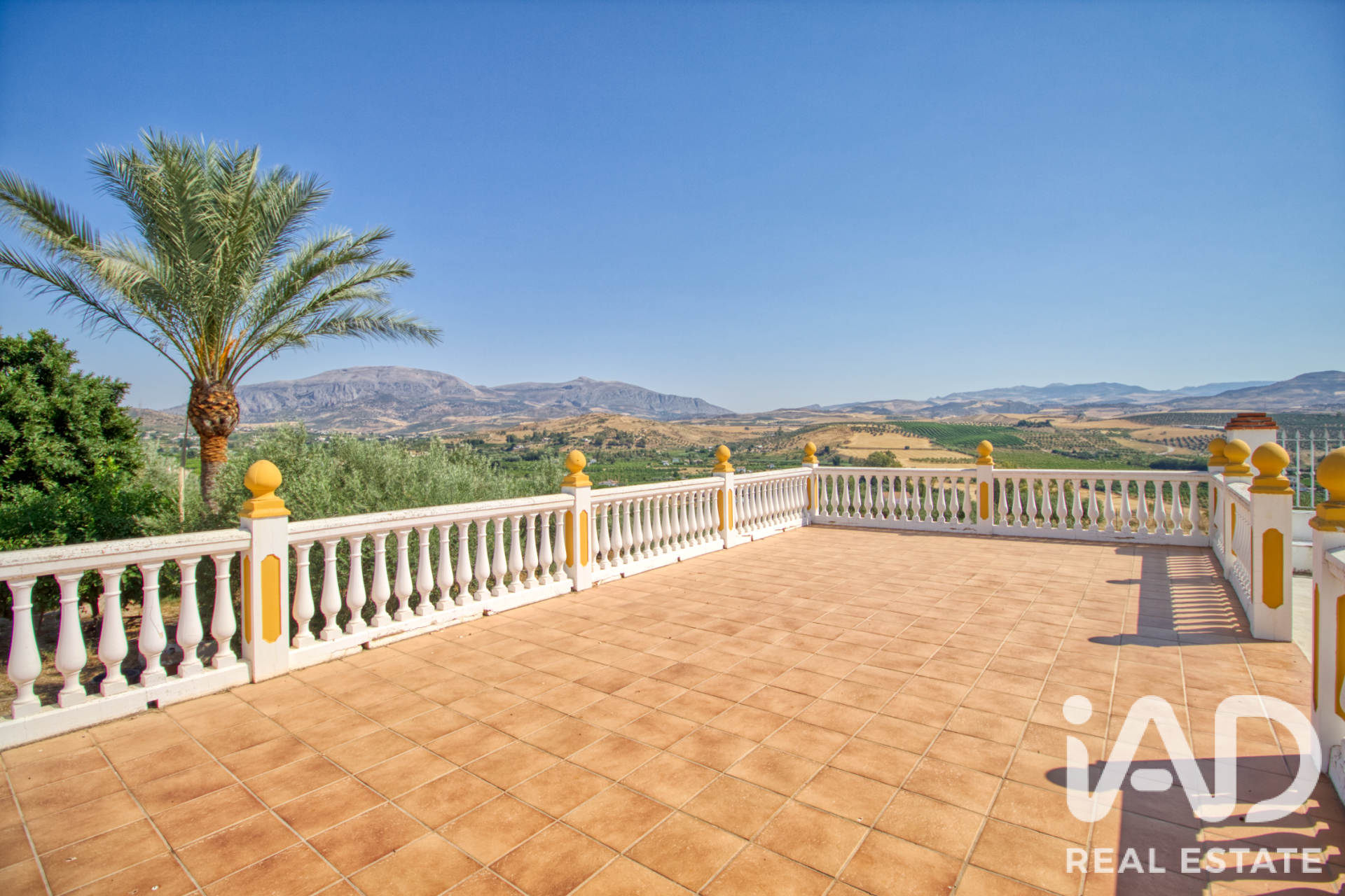 Hus i Alora, Malaga, Spanien 3 sovrum, 1458 kvm. Nr. 187956
