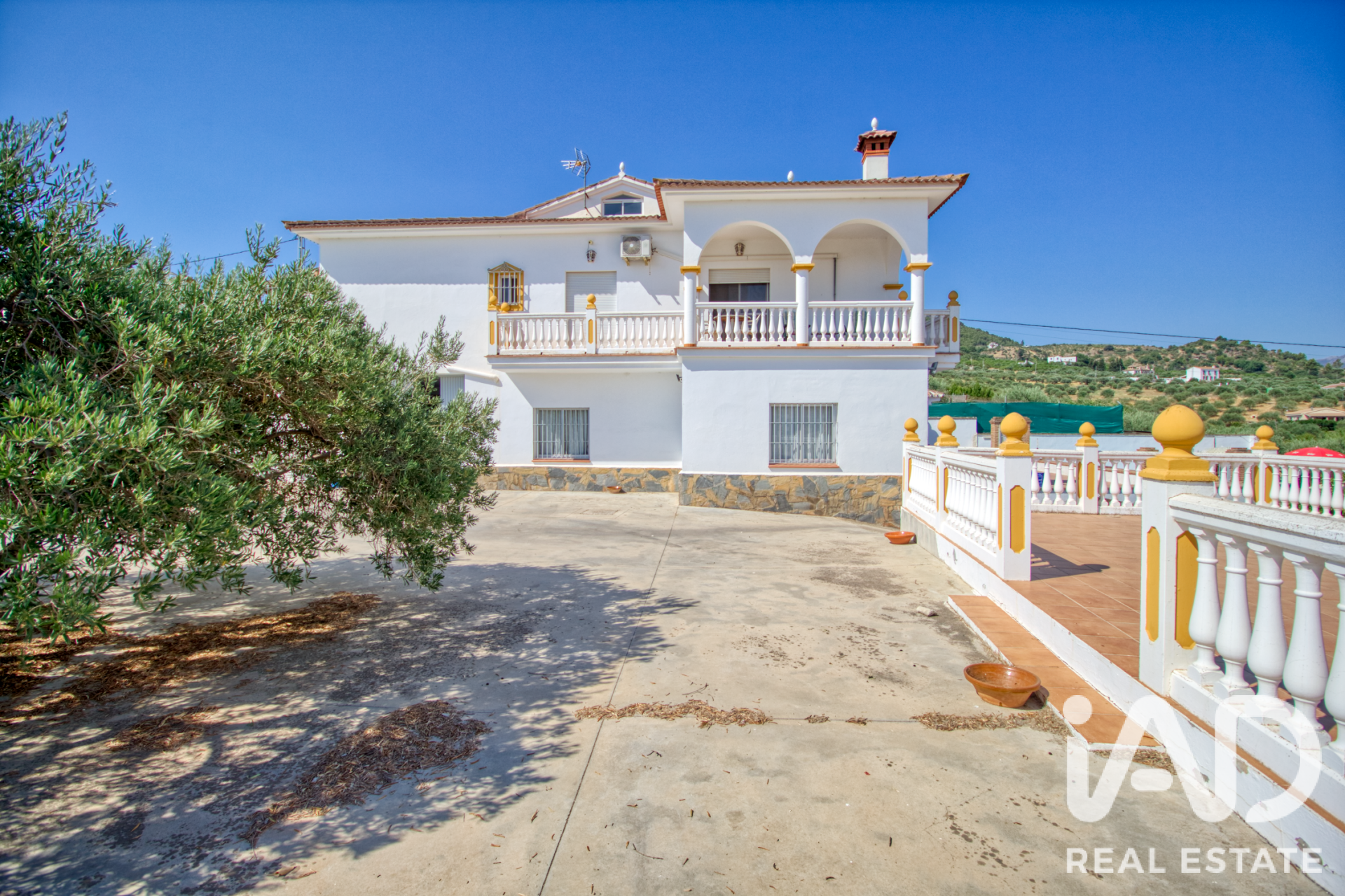 Hus i Alora, Malaga, Spanien 3 sovrum, 1458 kvm. Nr. 187956