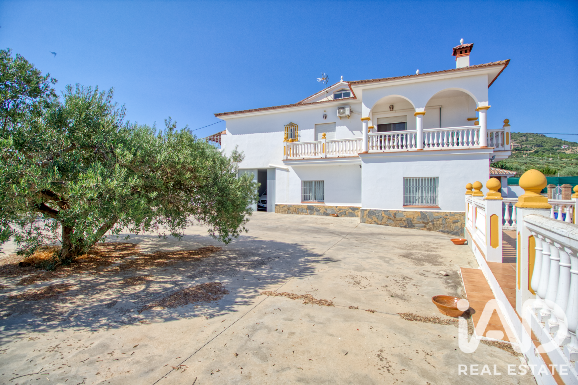Hus i Alora, Malaga, Spanien 3 sovrum, 1458 kvm. Nr. 187956