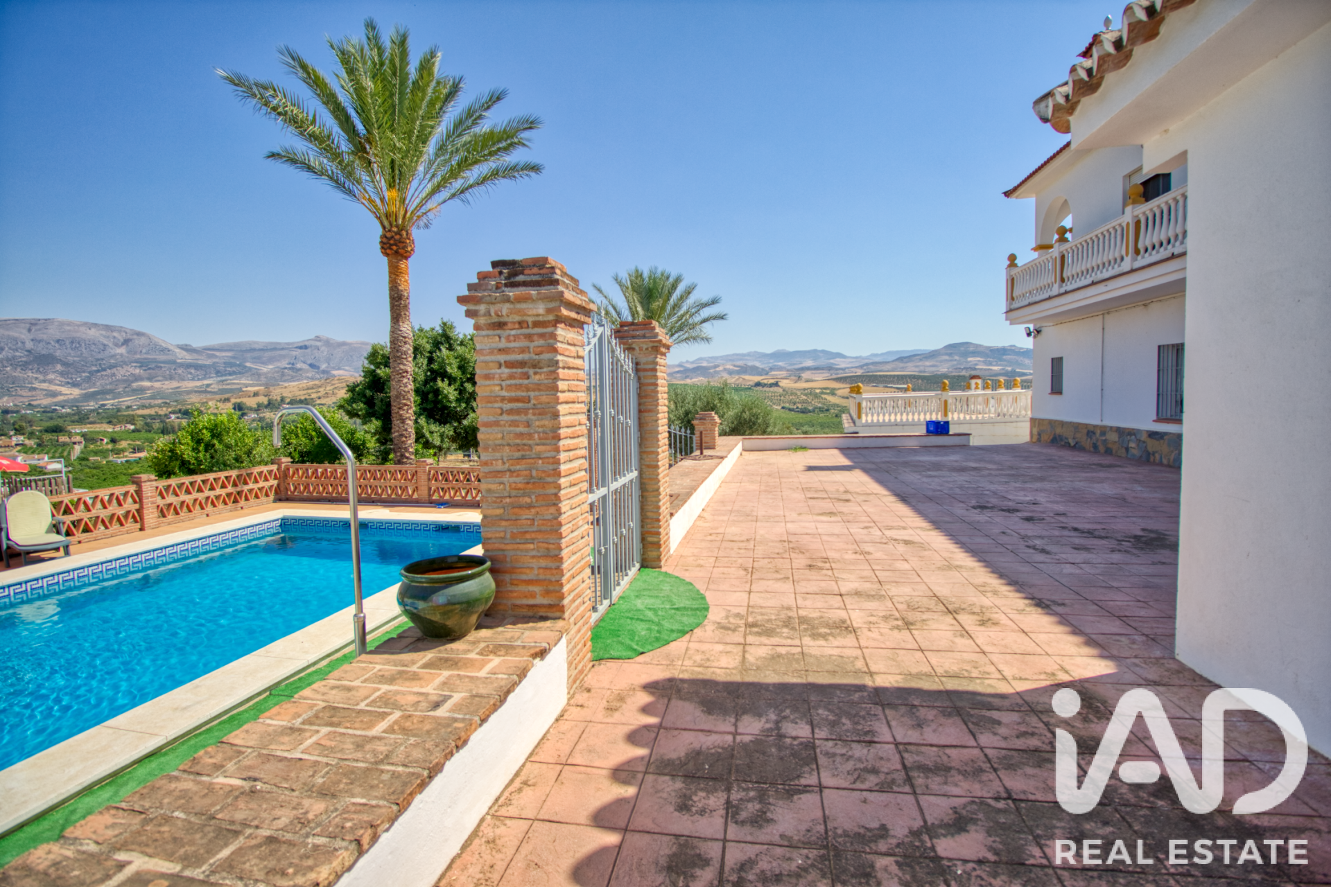 Hus i Alora, Malaga, Spanien 3 sovrum, 1458 kvm. Nr. 187956