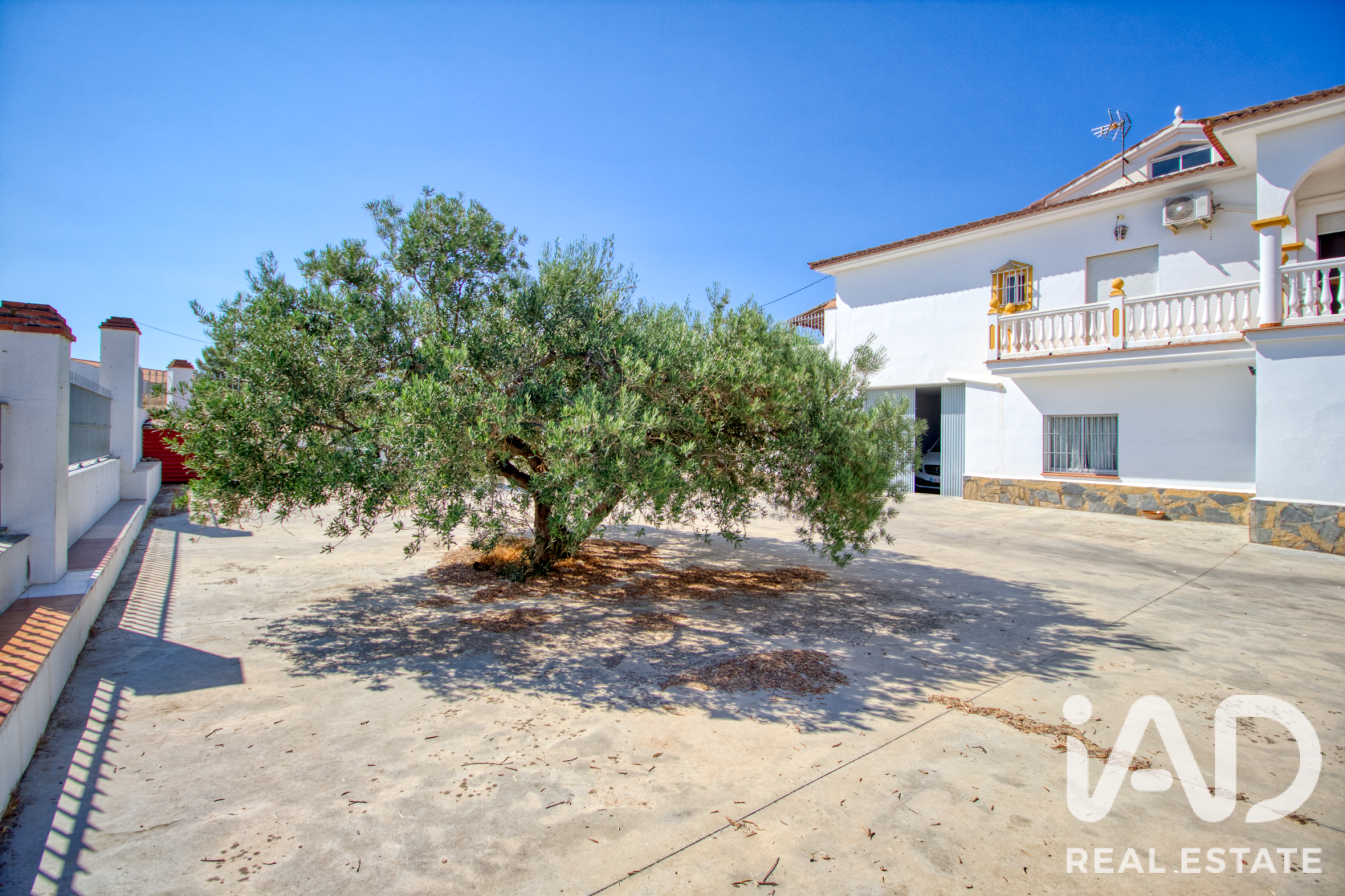 Hus i Alora, Malaga, Spanien 3 sovrum, 1458 kvm. Nr. 187956