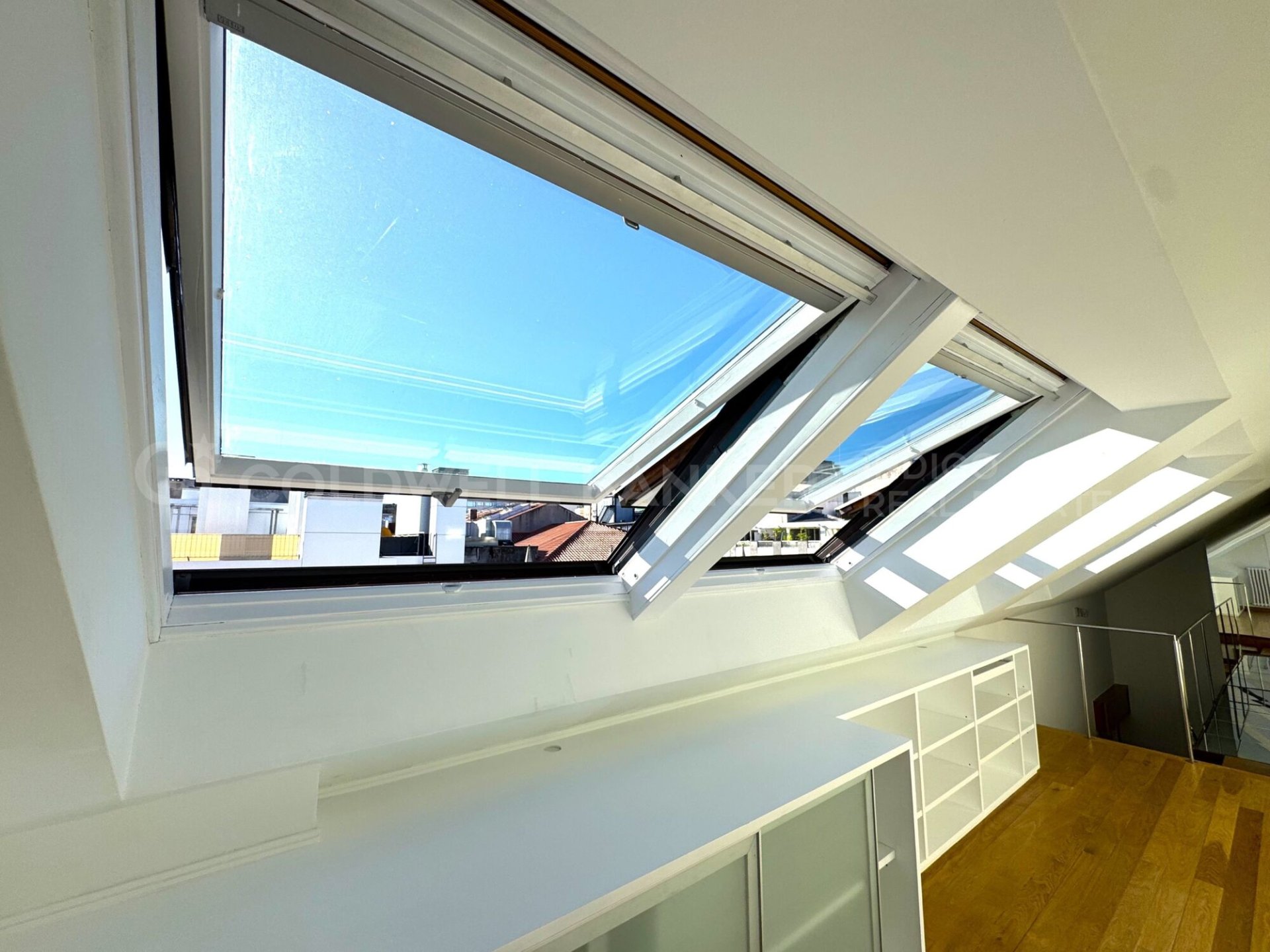 Dúplex en Vigo, Pontevedra, España 1 dormitorio, 115 m2 No. 178493
