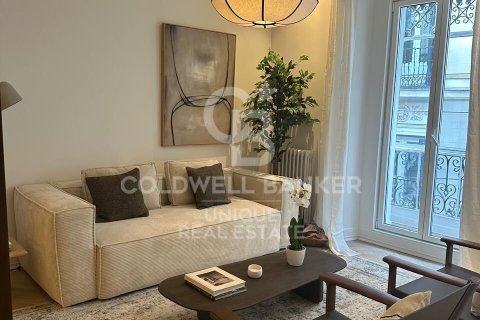 Dzīvoklis Madrid, Spānijā 2 istabas, 117 m2 Nr. 157182