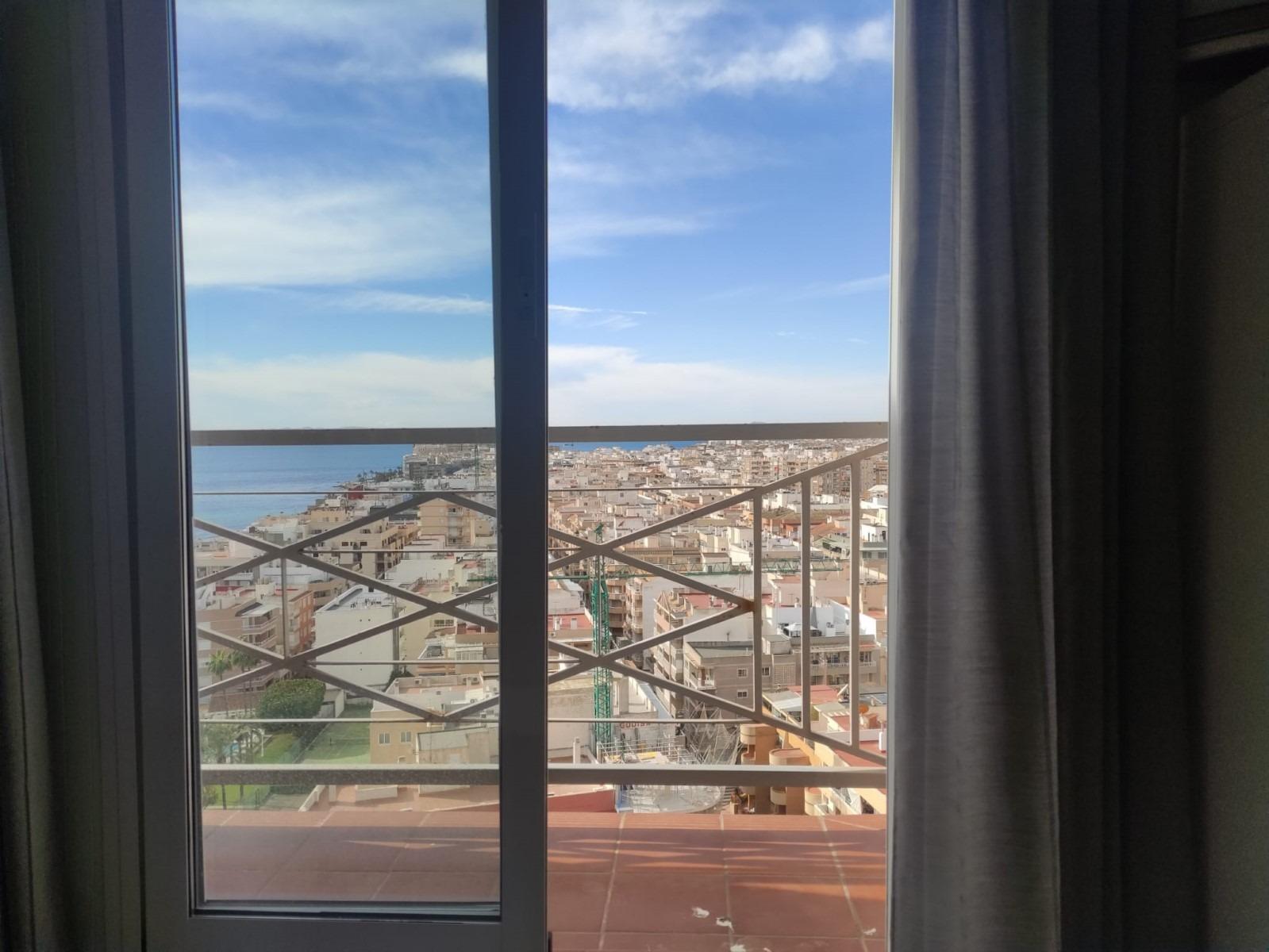 Takvåning i Torrevieja, Alicante, Spanien 3 sovrum, 155 kvm. Nr. 165173