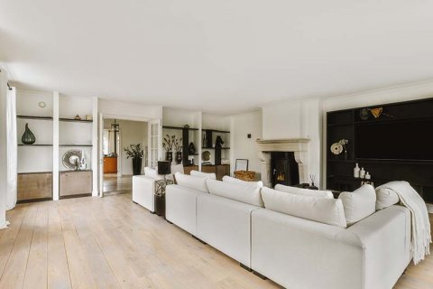 The price of Spanish new buildings hits an all-time high