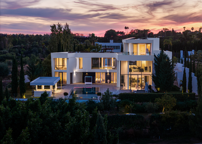 Villa i Benahavis, Malaga, Spanien 6 sovrum, 680 kvm. Nr. 87690