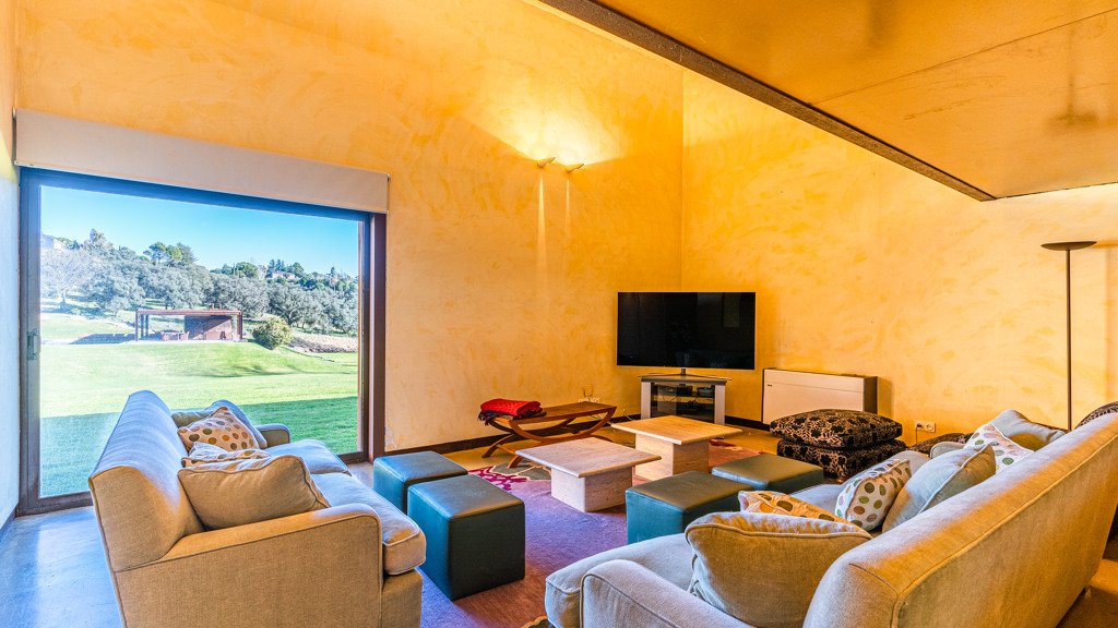 Villa i Las Rozas de Madrid, Madrid, Spanien 12 sovrum, 950 kvm. Nr. 107774