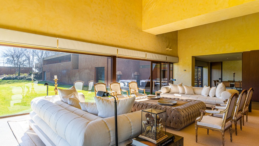 Villa i Las Rozas de Madrid, Madrid, Spanien 12 sovrum, 950 kvm. Nr. 107774