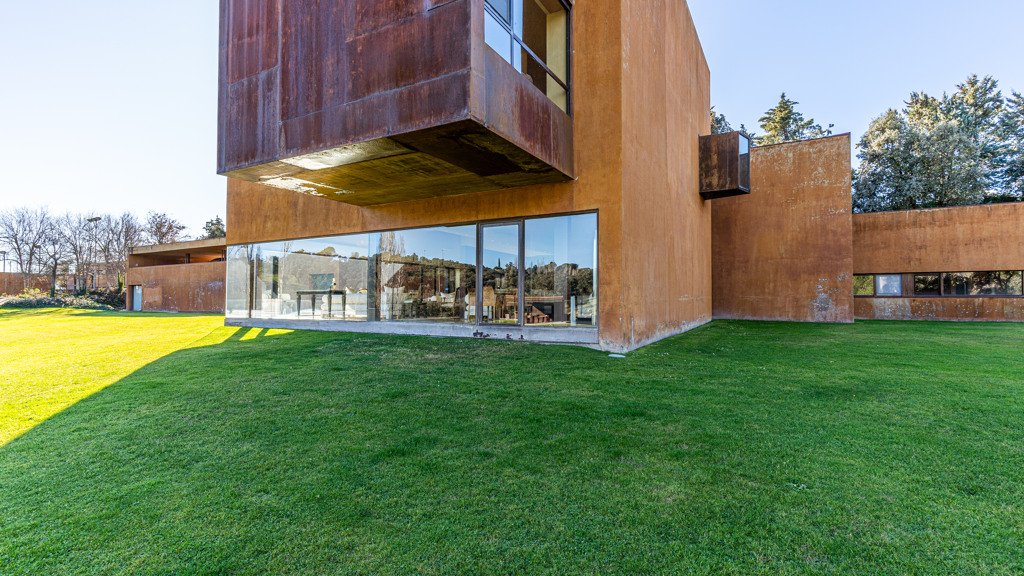 Villa i Las Rozas de Madrid, Madrid, Spanien 12 sovrum, 950 kvm. Nr. 107774