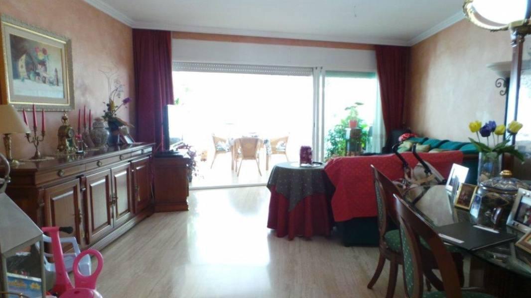 Casa a Badalona, Barcelona, Spagna 3 camere da letto, 314 mq. N° 22943